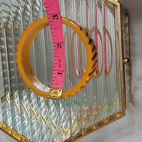 Bakelite Butterscotch Molded Carved Vintage Bangle Bracelet Set of Two - Picture 9 of 11